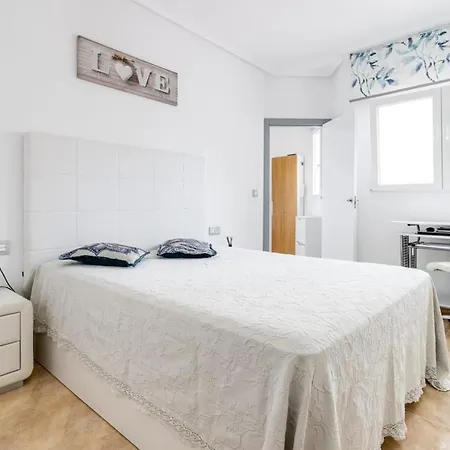 Flat 3 Minutes From Naufragos Apartment *