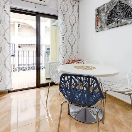 Apartment Flat 3 Minutes From Naufragos