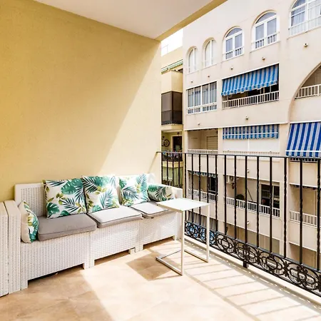 Flat 3 Minutes From Naufragos Apartment